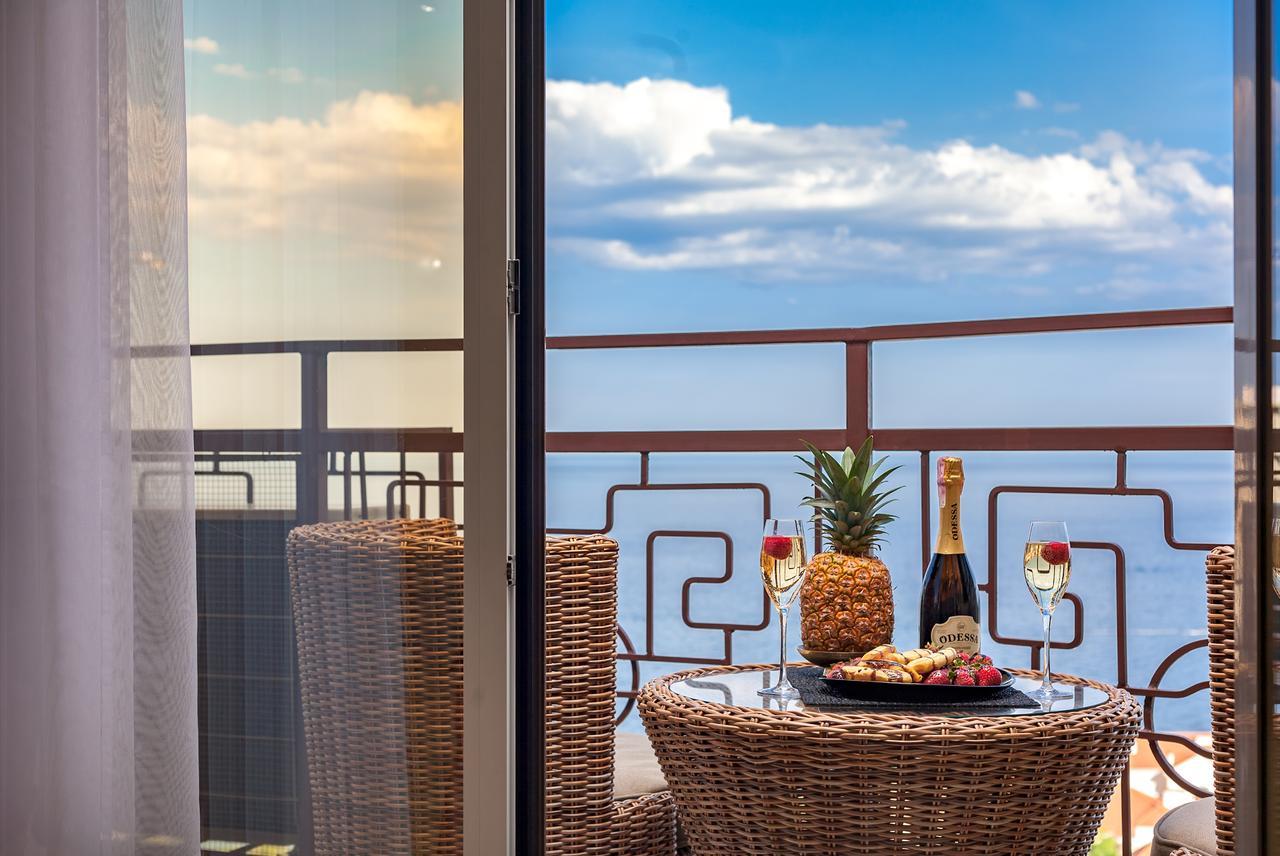 Vip Apartments In Arcadia With Sea View. Odessa Exterior photo